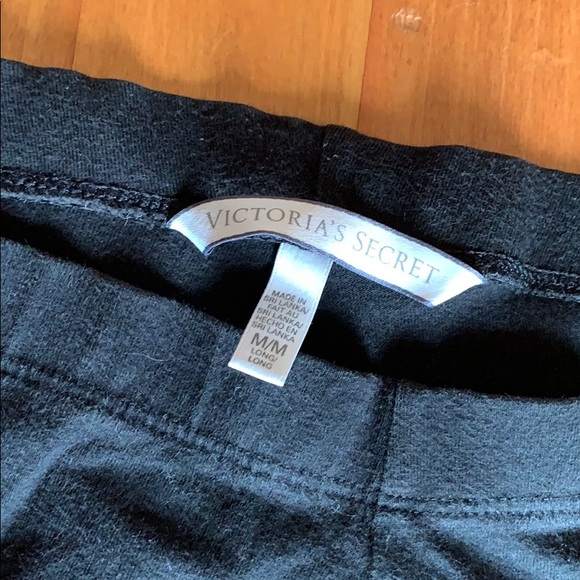 SOLD Victoria’s Secret Leggings - Picture 3 of 4